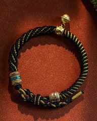 ༀམཎིཔདྨེཧཱུྃ Om Mani Padme Hum Hand - Woven Bracelet - Stupa Crystal